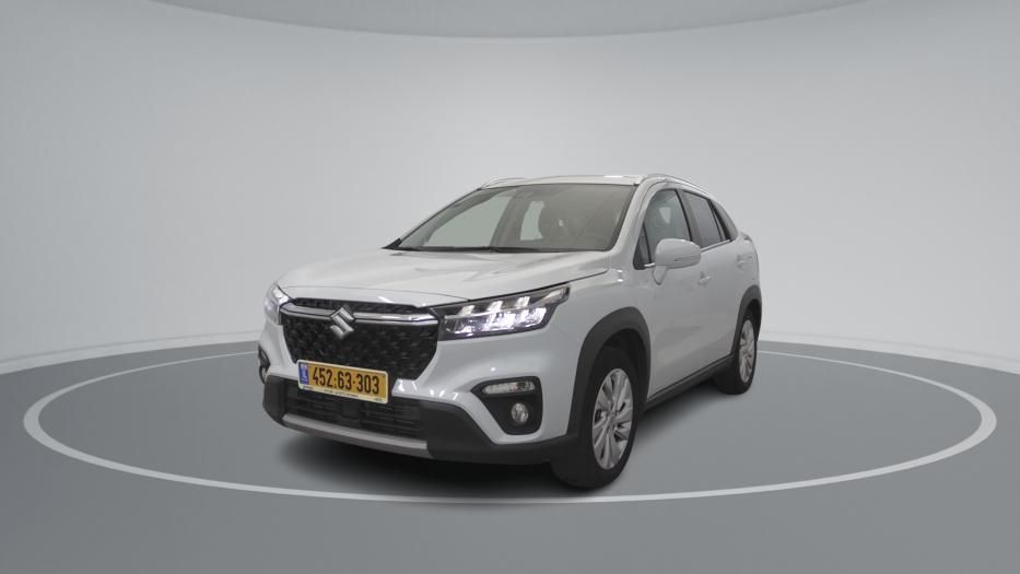 סוזוקי קרוסאובר S-CROSS שנהב